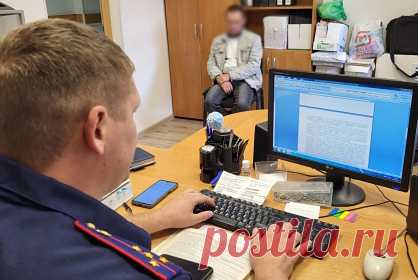 В Ульяновске поймали сексуального маньяка за серию нападений на девушек. В Ульяновске суд арестовал 47-летнего местного жителя, обвиняемого в серии сексуальных нападений на девушек на протяжении 11 лет. До задержания он работал инструктором по вождению, был женат. Следствие пока установило четыре совершенных им нападения. Первое произошло в 2011 году.