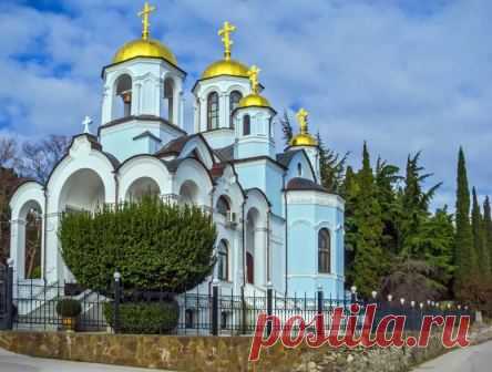 Храм Успения Пресвятой Богородицы в Гурзуфе, Крым: история собора, описание, время работы церкви, как добраться. Храм Успения Пресвятой Богородицы на карте Гурзуфа.