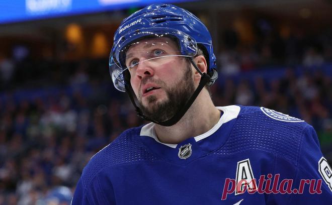 Кучерова признали лучшим игроком дня в НХЛ после хет-трика. Кучеров первым в нынешнем сезоне достиг отметки в 80 очков (31 гол и 49 передач)