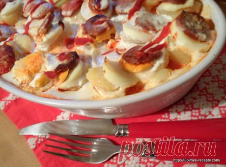 Rakott krumpli — Рокотт крумпли или картофель, запечёный слоями с колбасками и яйцами в сметане. | Любимые рецепты