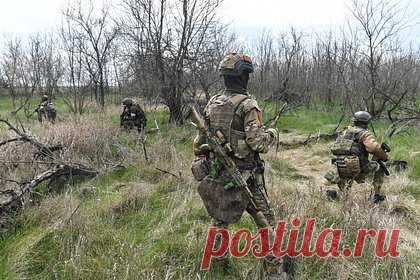 39 бывших заключенных дезертировали с СВО в Ростовскую область. При побеге они убили сотрудника безопасности ЛНР. Группа из 39 военнослужащих отряда «Шторм Z» с оружием сбежала из зоны проведения специальной военной операции (СВО) в Ростовскую область. Они базировались в Лисичанске и покинули зону операции на нескольких автомобилях. Предварительно дезертиры убили сотрудника Министерства государственной безопасности (МГБ) ЛНР.