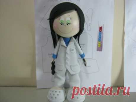 COMO HACER UNA FOFUCHA DOCTORA CON PATRONES O MOLDES PARA DESCARGAR parte1