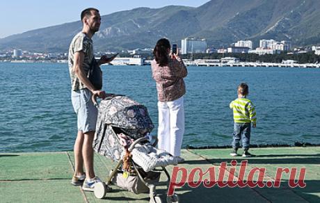 Родители более 450 тыс. детей на Кубани получат пособия по нацпроекту &quot;Семья&quot; в 2025 году. По словам губернатора региона Вениамина Кондратьева, область активно использует национальный проект как эффективный инструмент поддержки семей для улучшения демографической ситуации