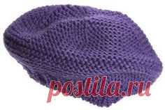 Vediamo ora insieme un lavoro a maglia semplice nel complesso: si tratta di un basco realizzato con ferri del 4 e mezzo e del cinque, con filato viola irrestringibile in lana vergine. Seguite il modello e le istruzioni per non sbagliare neanche un passaggio.