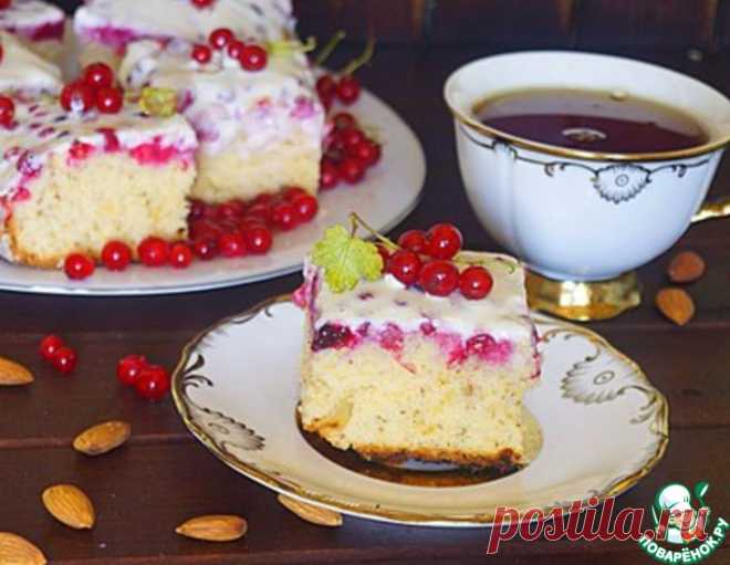 Пирожное с красной смородиной и сметаной – кулинарный рецепт