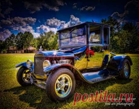 Роскошь старинного автомобиля