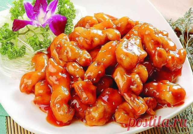 Куриное филе в кисло-сладком соусе по-китайски.     Мясо получается очень вкусным и сочным. Буквально тает во рту! МАРИНАД Соль — 1/4 столовой ложки. Соевый соус