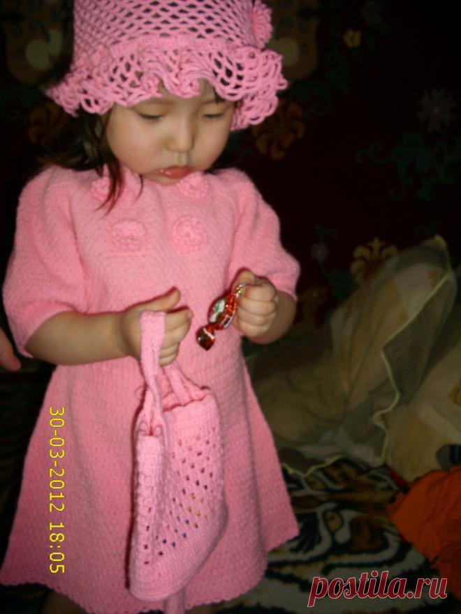 100% акрил, спицы, шапочка и сумочка крючком