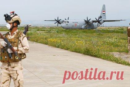 По авиабазе США на западе Ирака выпустили более десятка ракет. По авиабазе США Айн-аль-Асад на западе Ирака выпустили по меньшей мере 15 ракет в ходе обстрела, из них две упали на территории базы. Об этом сообщает Agence France Press (AFP). По данным агентства, авиабаза подверглась обстрелу ракетами, выпущенными из провинции Анбар.