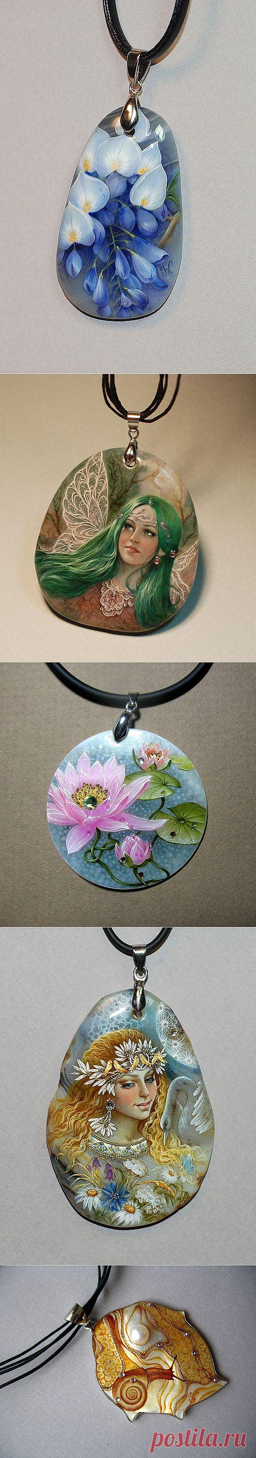 Нежная, красивая роспись украшений Беловодовой Светланы! .