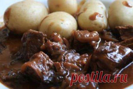 8 причин полюбить бельгийскую кухню
В основу современной бельгийской кухни легли адаптированные средневековые рецепты, которые примерно в равных пропорциях смешались с лучшими традициями ближайших соседей. Типичный для французов тво…