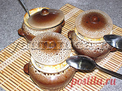 Вкусное жаркое в горшочках в духовке – пошаговый фото рецепт
Жаркое представляет собой мясное блюдо, приготовленное в духовке или в русской печи. Для его приготовления можно взять любой мясо – свинину, говядину или курицу. Мясо готовится с овощами в горшочках. Конечно же, жаркое в горшочках, приготовленное в русской печи, не сравнить с тем, которое готовится в духовке. Вкусное, ароматное, с легким запахом дымка – это просто нужно попробовать, словами не объяснишь.

Я хочу ...