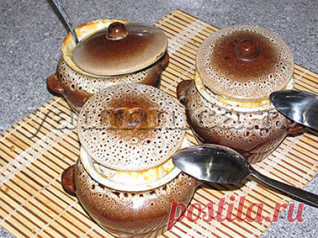 Вкусное жаркое в горшочках в духовке – пошаговый фото рецепт
Жаркое представляет собой мясное блюдо, приготовленное в духовке или в русской печи. Для его приготовления можно взять любой мясо – свинину, говядину или курицу. Мясо готовится с овощами в горшочках. Конечно же, жаркое в горшочках, приготовленное в русской печи, не сравнить с тем, которое готовится в духовке. Вкусное, ароматное, с легким запахом дымка – это просто нужно попробовать, словами не объяснишь.

Я хочу ...