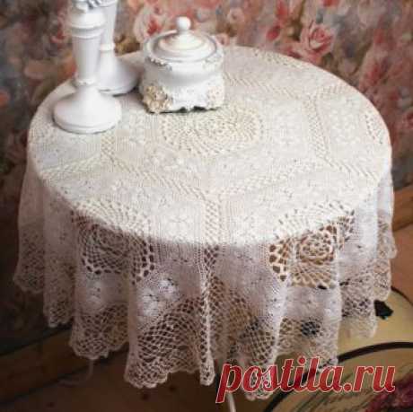 Круглая скатерть из мотивов