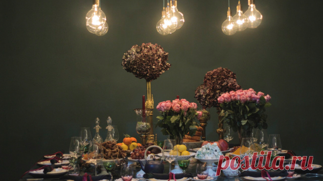 167 блюд в меню нашей жизни, счищаем шелуху и бросаем макаронины на стену Представьте: вы в ресторане. Официант выносит меню. Тяжелое. В нем 167 блюд, и это без напитков и гарниров. Чтобы изучить всё, надо потратить час. Вы готовы сделать выбор? Бросайте макаронины.В детстве Кристин любила, когда мама готовила спагетти. У них была такая традиция: Кристин доставала одну макаронину, бросала ее на стену и проверяла, прилипла ли она. Если да, можно сливать воду: паста готова. ...