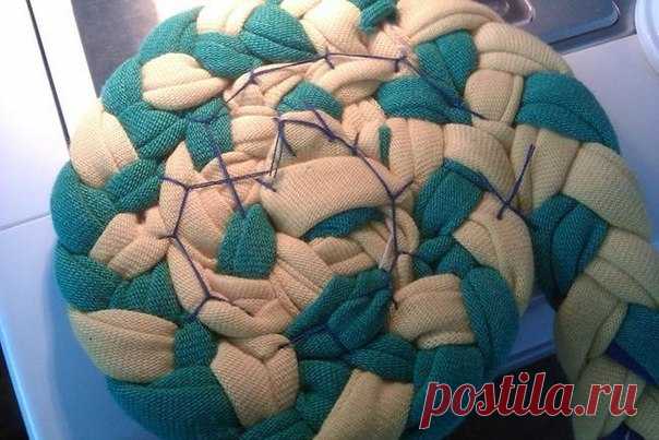 Потрясающий коврик из футболок своими руками