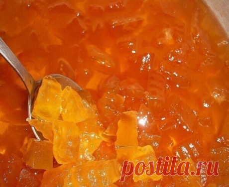 Медовая тыква - вкуснейший десерт.

Ингредиенты: 

Тыква — 400-500 гр 
Мёд — 3 ст.л. 
Сливочное масло — 30 гр 
Корица по вкусу 

Приготовление: 

Тыкву нарезать кусочками не более 2 см, обмазать мёдом с корицей. Чашу мультиварки смазать сливочным маслом, выложить в неё наши кусочки тыквы. Включить режим «выпечка» на 35-40 минут. Получится не только вкусный, но ещё и очень полезный для организма десерт 
Приятного аппетита!