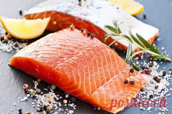 Солим рыбу вкусно! (разную рыбу)

Рыбу, приготовленную таким способом, можно кушать уже через 2 часа. Но еще вкусней она получится, если постоит немного в холодильнике и пропитается маслом. Вы берите рыбку на свой вкус.

Потребуется:
-2 рыбки
-лук по вкусу (его можно побольше, очень вкусный)
-вода комнатной температуры 400 мл
-соль 2 столовых ложки без горки
-масло подсолнечное (можно с запахом, кому нравится) 200 мл
-лавровый лист 3 штуки
-гвоздика 3 штуки
-перец горошком...