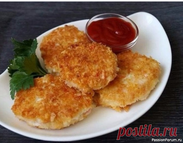 Котлеты из крабовых палочек с сыром