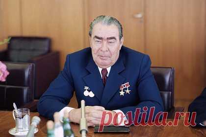 Влияние решений Брежнева на современную Россию оценили. 10 ноября 1982 года, ровно 40 лет назад, на госдаче в Подмосковье скончался Леонид Брежнев — генеральный секретарь ЦК КПСС и председатель Президиума Верховного Совета СССР. Сенатор Владимир Джабаров отметил в беседе с «Лентой.ру», что решения Брежнева уже не влияют на современную политику России.