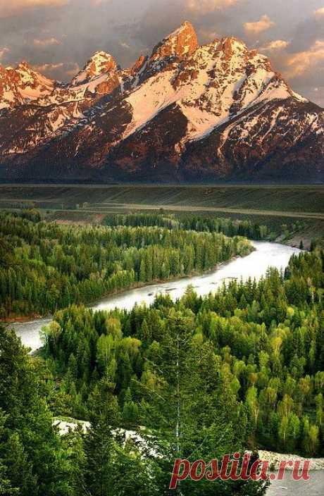 Sunrise at Grand Teton National Park, 
flickr от Rob Kroenert: Discover and save creative ideas