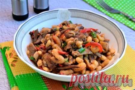 Фасоль, тушёная с грибами в томатном соусе - 9 пошаговых фото в рецепте