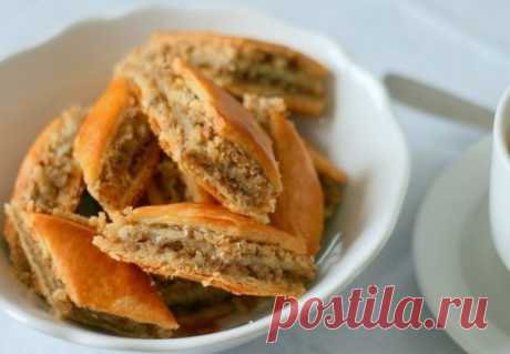 Самый вкусный в мире десерт: нежное печенье «Алла» 


На завтраке разлетаются за 5 минут!









Нам понадобится:300 г сливочного масла3 стакана муки200 г сметаны2 желтка (1 для смазывания теста)немного соли300 г грецких орехов3 белка1 и 1/4 стакана…