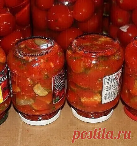 Салат зимняя сказка
понадобится:
на 4 литра готового продукта:
помидоры – 2 кг
перец сладкий – 7 шт.
чеснок – 200 г
огурцы – 2 кг
сахар – 200 г
соль – 2 ст.л.
уксус 9%-ный — 80 г
масло подсолнечное – 150 мл
Как приготовить салат Зимняя сказка на зиму:
1. Помидоры, сладкий перец и чеснок следует пропустить через мясорубку. Предварительно помидоры промываем и разрезаем на 2-4 части (чтобы было удобнее перемалывать). Сладкий перец очищаем от плодоножки и семян, промываем. Чес...