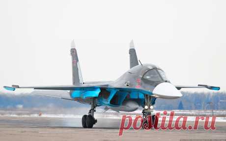 Впервые Су-34 применялся в ходе войны в Южной Осетии (2 Су-34). Самолёт использовался для прикрытия действий ударной авиации, ведя радиоэлектронную борьбу с системами грузинской ПВО. Для подавления РЭС Су-34 ставил помехи из боевых порядков, что не позволяло ЗРК Грузии успешно проводить отстройку от помех. Контейнер активных помех групповой защиты Су-34 показал в ходе ведения боевых действий высокую эффективность[29]. По наиболее опасным РЭС ЗРК «Бук» и С-125 Су-34 наносил удары противорадиолока