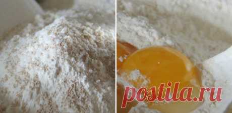 Как же давно я искала именно этот рецепт!

Действительно ОЧЕНЬ вкусные да ещё с этим сладким соусом мммм пальчики оближешь !

Марокканские блины из пенного теста:1000 и 1 дырочка на поверхности.

Воздушные и нежные, как облако!

В ингредиентах нет ничего экзотического, продукты все знакомые и привычные. Мука, масло, желтки, манка… 
Кстати, манку рекомендуем сначала смолоть в кофемолке, но не в пыль: 
мелкие крупинки должны всё-таки остаться. Блины жарятся лишь с одной 
сто...
