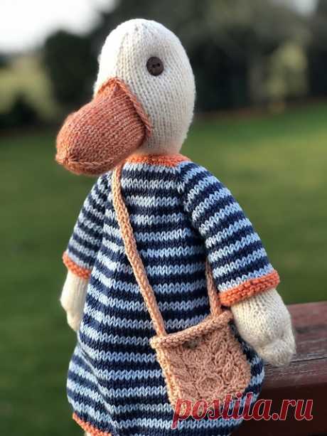 Очаровательная утка спицами