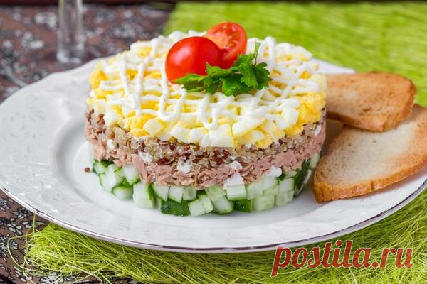 Салат с тунцом.