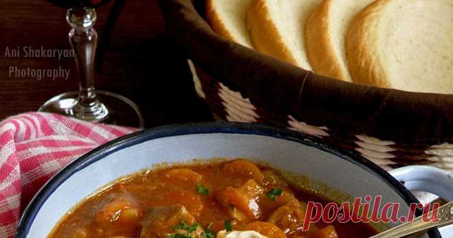 Унгарски Гулаш (Gulyás)
