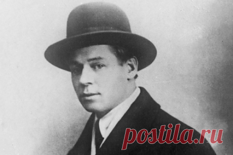 В Калининграде пройдет выставка о жизни Сергей Есенина. Музей-заповедник Сергея Есенина и Калининградский областной историко-художественный музей проведут выставку, приуроченную к 100-летию с момента визита поэта в город. Она пройдет в Калининграде в начале сентября и будет состоять из двух частей. В экспозицию войдут авторские книги и коллективные сборники.