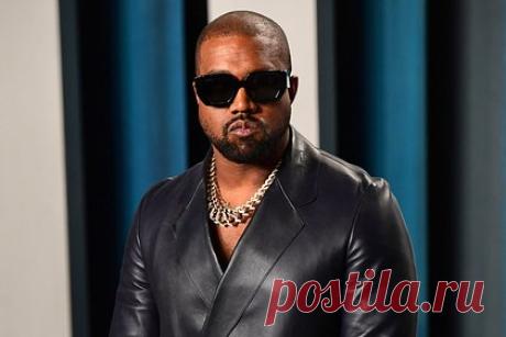 Канье Уэста позвали во «ВКонтакте». Ассоциация профессиональных пользователей соцсетей и мессенджеров пригласила американского рэпера Канье Уэста зарегистрироваться в социальной сети «ВКонтакте». Глава ассоциации Владимир Зыков заявил о готовности помочь музыканту с набором аудитории и получении галочки верификации.