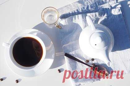 В России назвали условие для снижения цен на кофе и какао. Борьба с вырубкой лесов может вынудить страны Евросоюза продать избыток кофейных зерен и какао-бобов. Поступление на рынок больших партий продуктов станет фактором снижения мировых цен и позитивно повлияет на российский бизнес, заявил гендиректор ассоциации «Росчайкофе» Рамаз Чантурия.