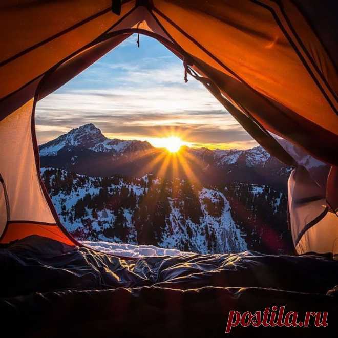 Утренние виды из палатки, от которых захватывает дух