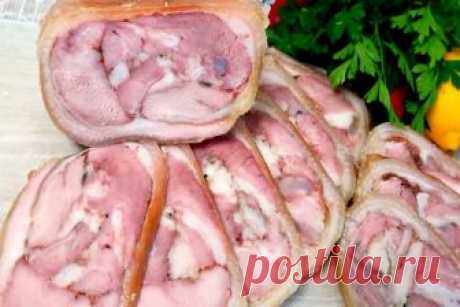 Ветчина из свиной Рульки ДомашняяОчень вкусная ароматная ветчина!
Хорошо держит форму в нарезке, не разваливается, сохраняет аппетитный 
розовый цвет, очень просто готовится, стоит не дорого, получается много, 
а вкус просто потрясающий. Пpoдoлжeниe  Жми
Отличная замена магазинной колбасе и деликатесам. 
А главное без всякой химии.
Нужно:
рулька - 1 шт. (2 кг)
соль - 2 ч.л. (по вкусу)
перец
приправа "Пармская" - 1 ст.л.
сухой чеснок - 1 ч.л 
чеснок - 3 зубка
нить и фольга
...