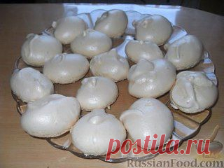 Рецепты сладостей 
.
Безе - 10 рецептов: http://russianfood.com/recipes/bytype/?fid=622