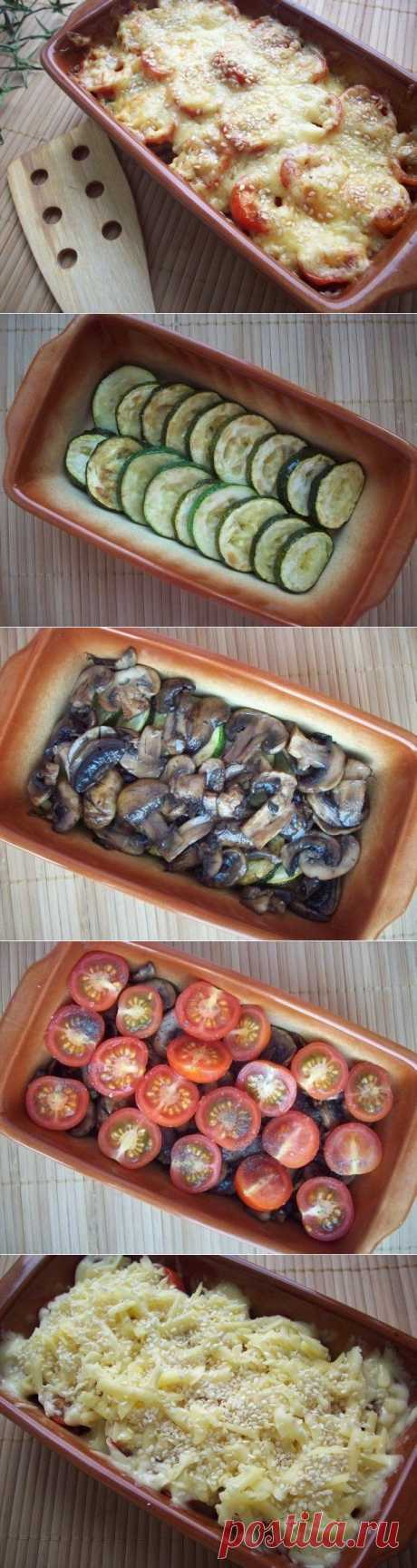 Как приготовить кабачки, запеченные с шампиньонами и помидорами под сыром
