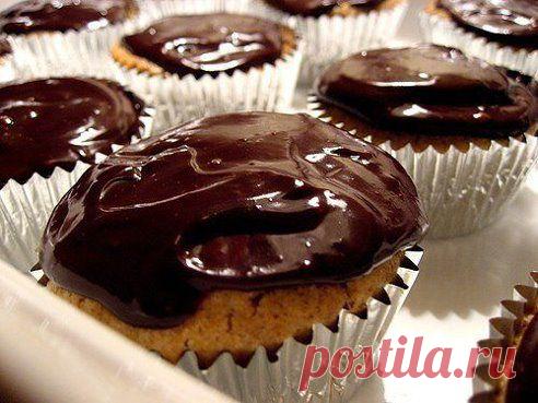 КЕКСЫ С ШОКОЛАДОМ НА КЕФИРЕ С МАНКОЙ

Это довольно известный рецепт. Очень несложный. И используется так нелюбимая детьми манка. Из этого теста можно приготовить или большой кекс на кефире с манкой, или маленькие кексы-манники. Кекс на кефире с манкой — очень просто в приготовлении, не доставит никаких хлопот.

РЕЦЕПТ ЗДЕСЬ >> http://mer-ci.ru/keksy-s-shokoladom-na-kefire-s-mankoj/
•••