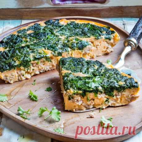Кулинарные рецепты - Тыквенно-морковный омлет с куриным фаршем и шпинатом - с фото и видео инструкцией на сайте Bonduelle.ru