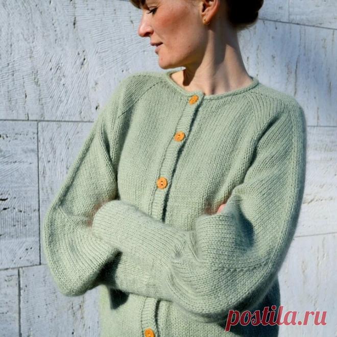 Вязаный спицами кардиган Generous от Wieseknit | Вяжут мамы и не только | Яндекс Дзен
