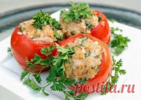 Лучшие кулинарные рецепты: Фаршированные помидоры с курицей