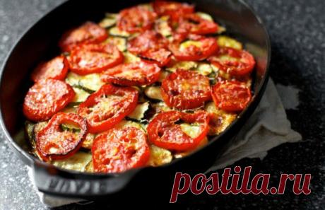 Запеканка из кабачков с рисом и томатами