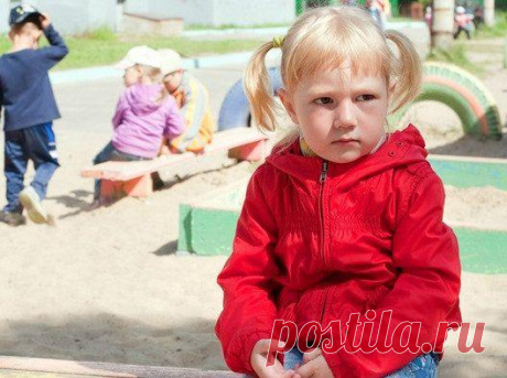 6 причин, по которым с ребенком не хотят дружить сверстники Что мешает вашему ребенку заводить друзей и поддерживать товарищеские отношения со сверстниками? О причинах отсутствия у ребенка друзей рассказала психолог Марианна Абравитова.Умение дружить с другими...