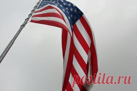 Стало известно о подготовке украинских солдат спецназом США. Глава Командования специальных операций (СОКОМ) ВС США генерал Брайан Фентон заявил, что спецназ ВС США участвует в подготовке Вооруженных сил Украины (ВСУ). Фентон подчеркнул, что «безусловно, не на Украине» американский спецназ обучает военных ВСУ, а также оказывает им содействие.