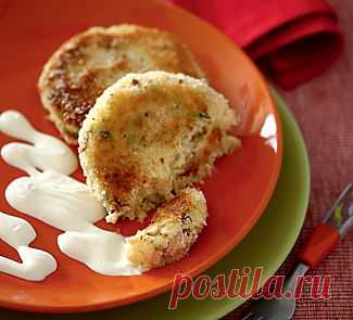 Картофельные пирожки с лососем