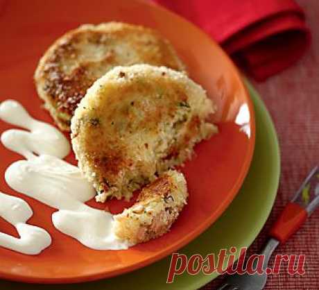 Картофельные пирожки с лососем