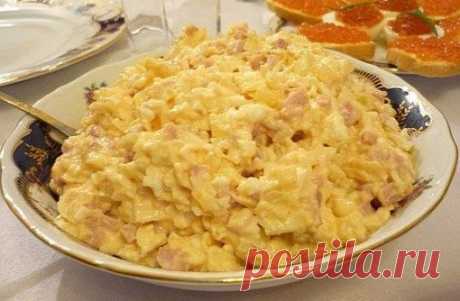 Салат с ветчиной и ананасом